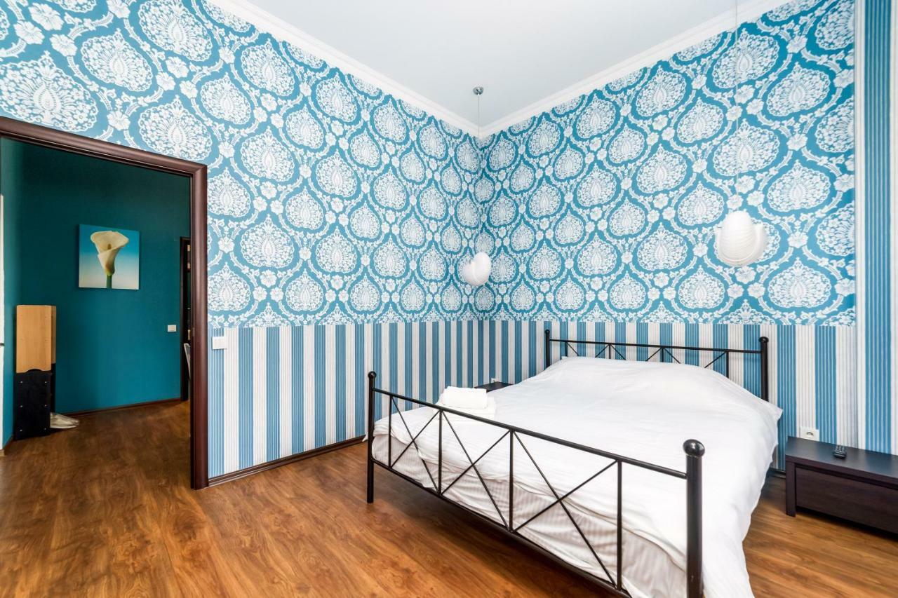 Stylish Apartment With A Balcony Overlooking The Park 오데사 외부 사진